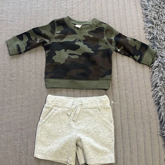 tucker + tate | 2 piece outfit - Picture 4 of 5